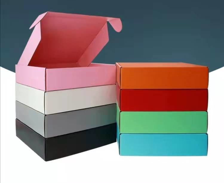 SGS Tie Skirt Dress Cardboard Gift Box UV Craft Custom Clothing Shipping Boxes