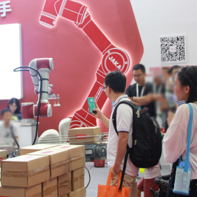 6 Axis Robotic Arm Of JAKA Zu 7s Cobot As Collaborative Universal Robot Used For Locking Screw