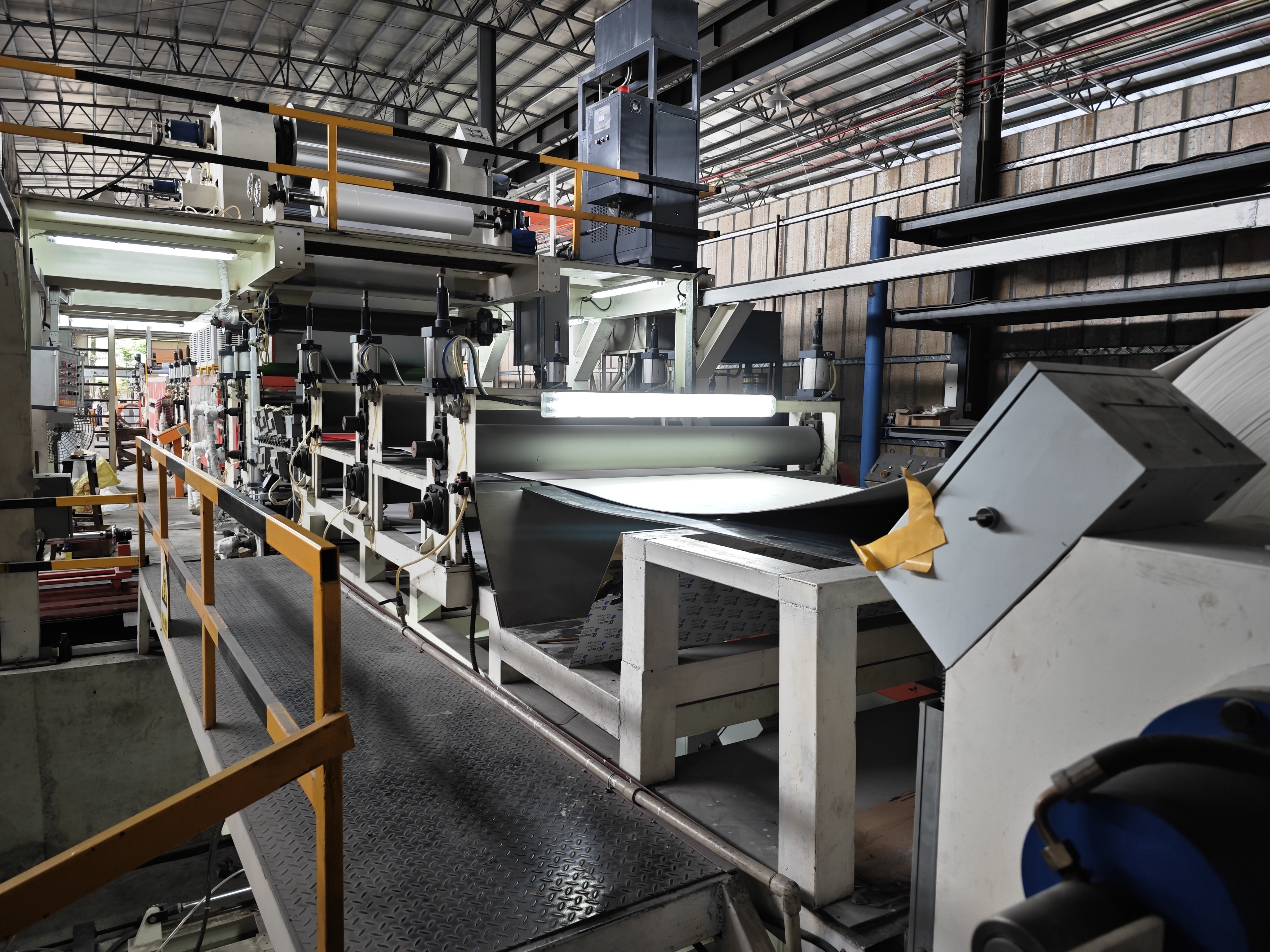 Versatile Wooden Aluminum Composite Plate 5.0mm Thickness PVC Film Coating