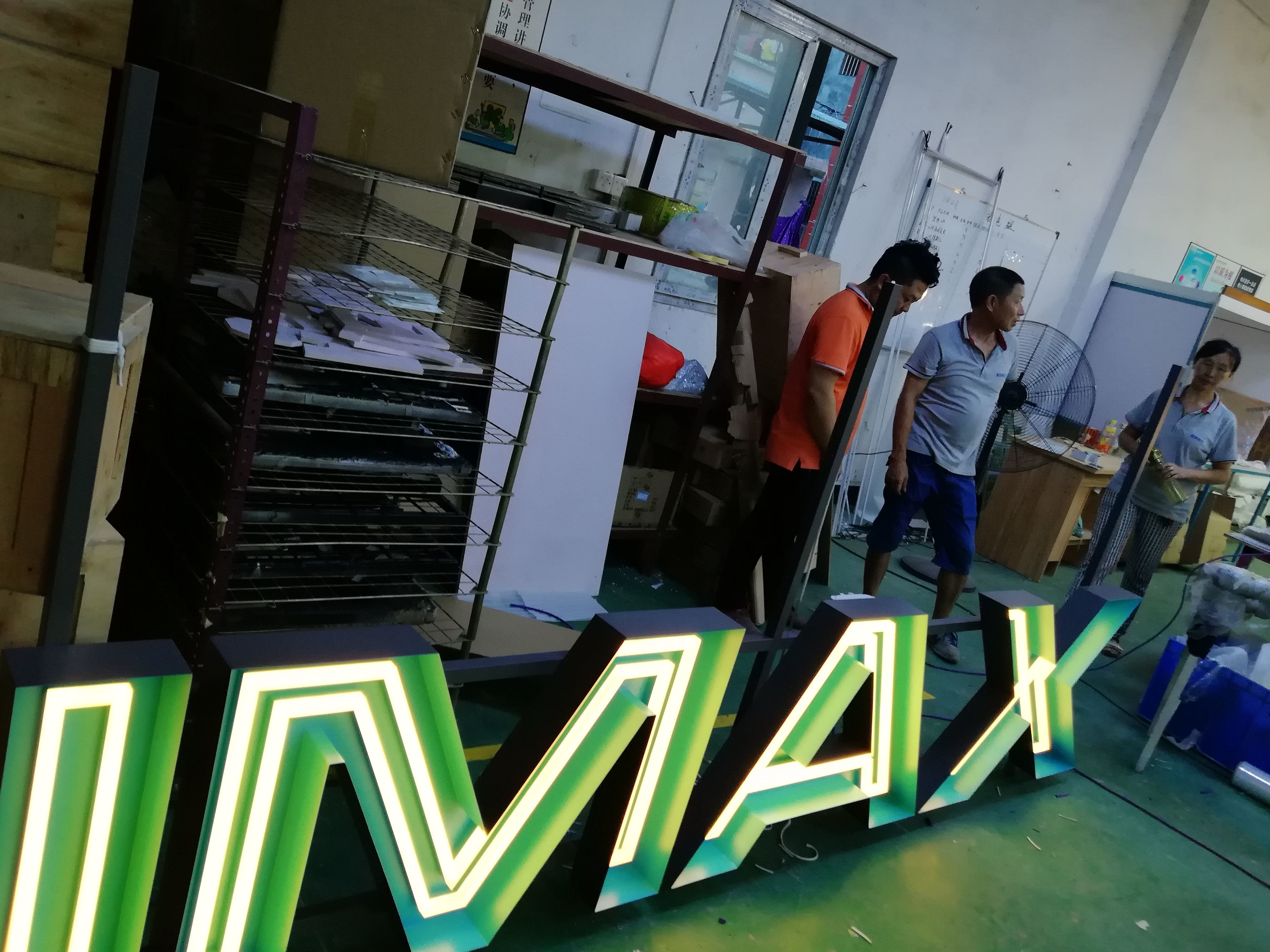Outdoor Stainless Steel 3D LED Letter Signs PANTONE / RAL Wall Mounted Installation