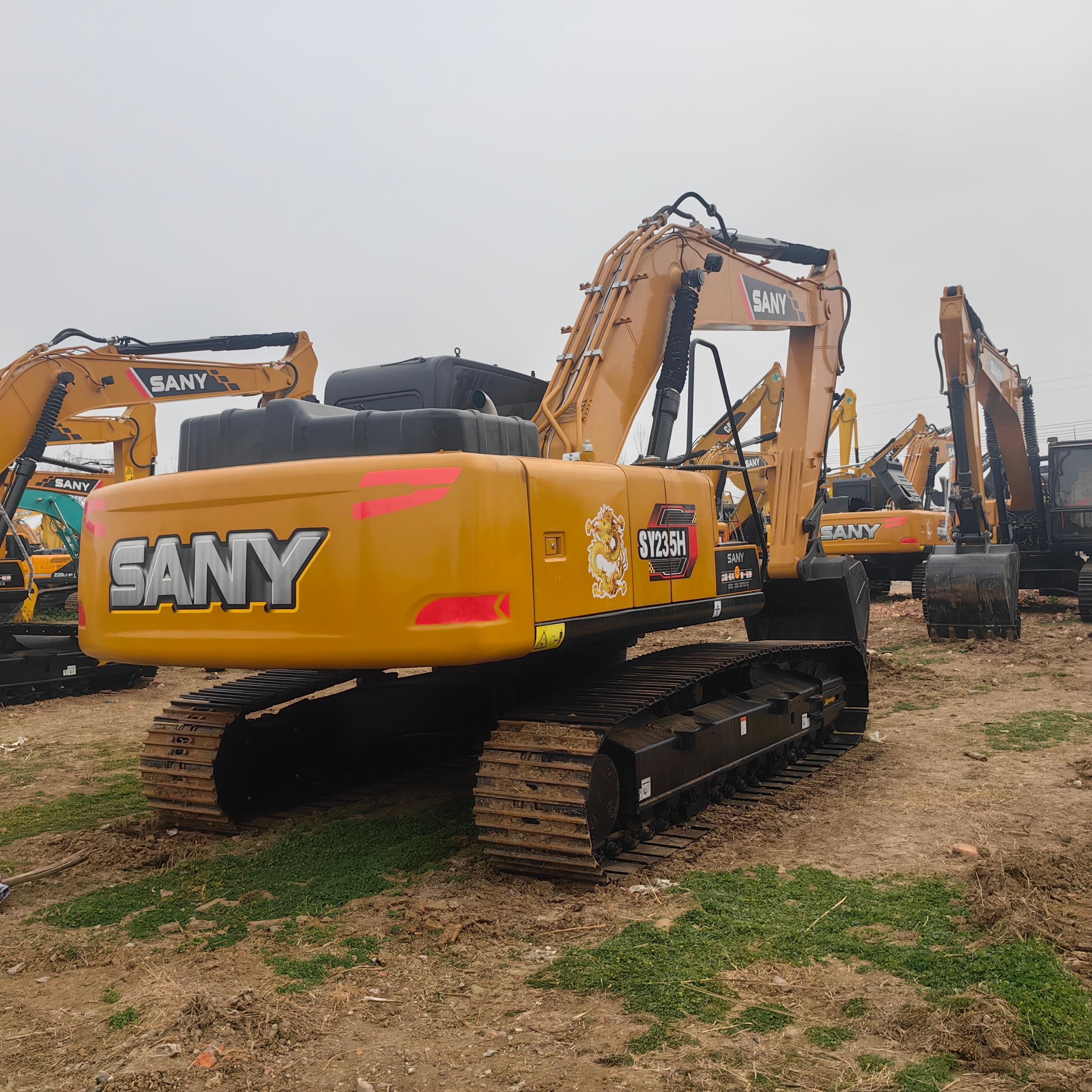 Secondhand 23 Ton Excavators Sany 235H Crawler Used Earth Moving Machine Digger