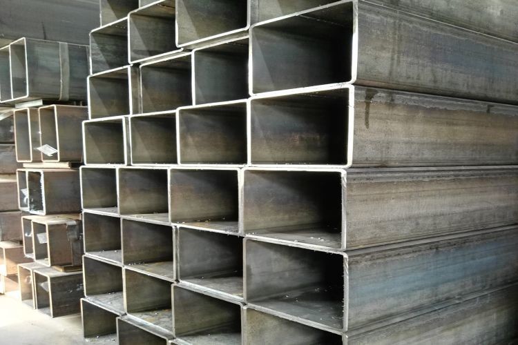 18" SCH 80 Carbon Steel Pipe / Black Hollow Section Square Tube