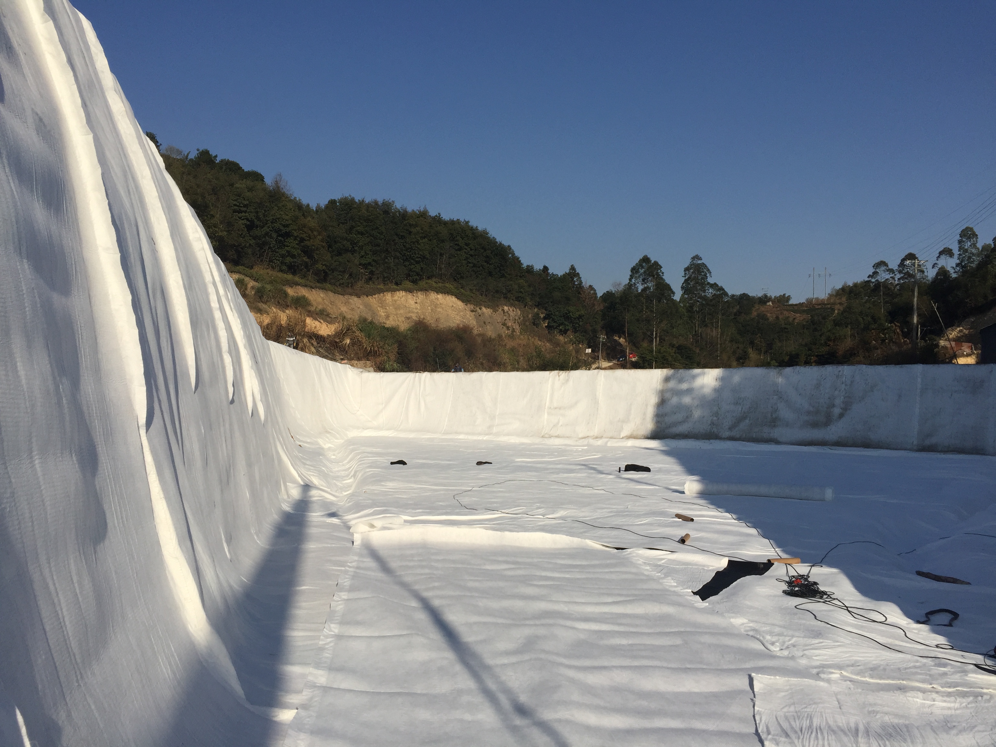Stable and Thick Landfill Roadbeds The Advantages of 3D Composite Drainage Geonet