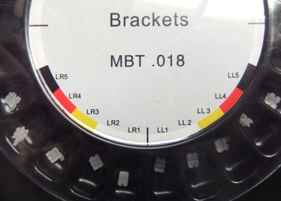 Passive Slide Design Ceramic Dental Braces With Mbt .018'' 3 4 5 Hook