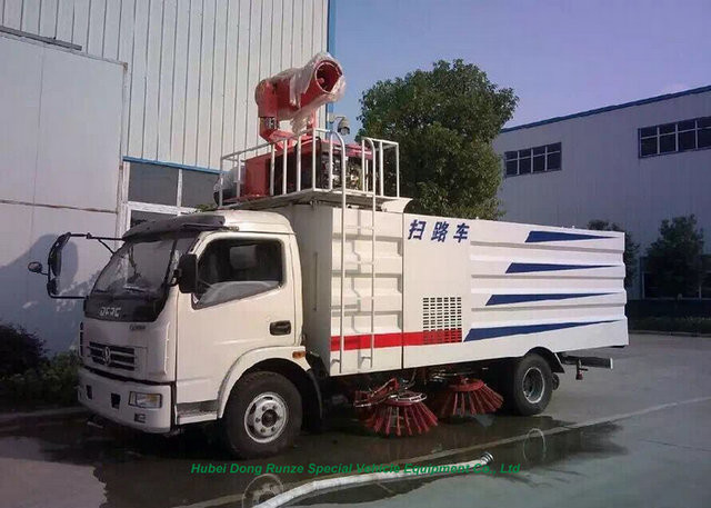 DFAC Truck Mounted Vacuum Street Sweeper With Cleaning Brushes 4000L Refuse