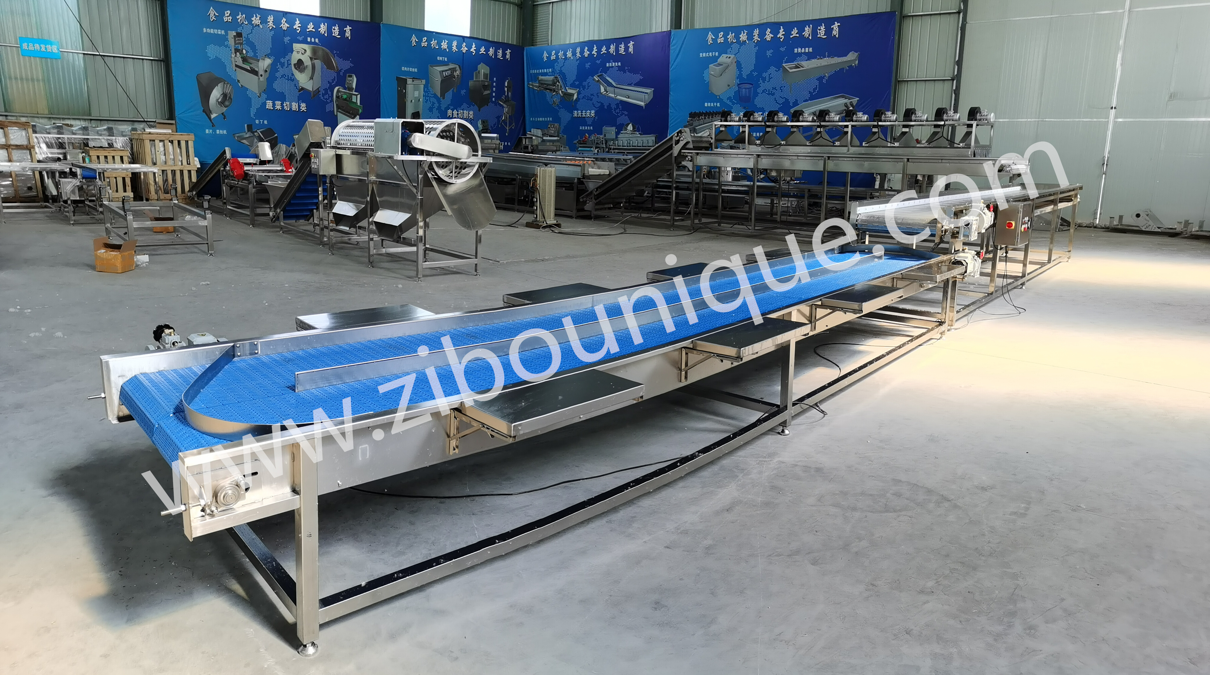 Hydraulic Tipping Machine for Hassle-Free Unloading of Root Vegetables and More