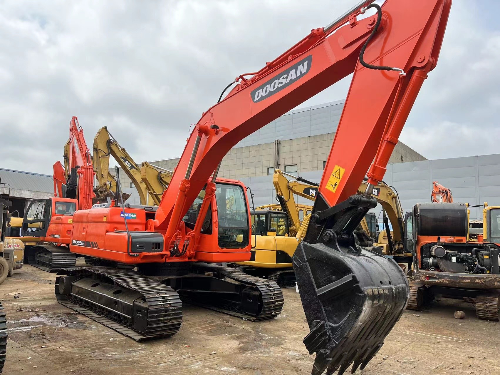 Original From Korean Used Doosan Excavator With ISO9001 CE CV