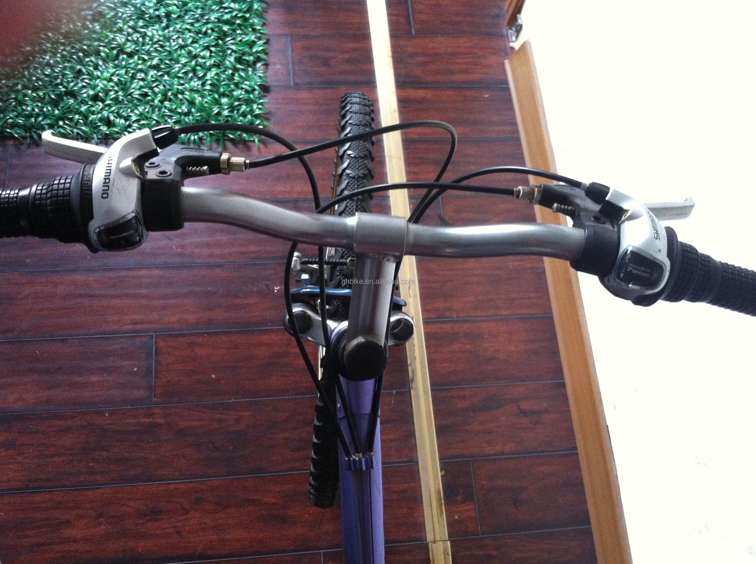 Threadless Aluminum Stem 26" Men's Shimano 21S MTB Mountain Bike with Front Suspension