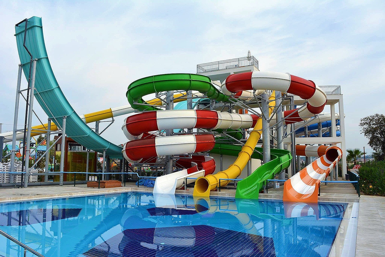 ODM Outdoor Amusement Water Park Playground Equipment Spiral Slide