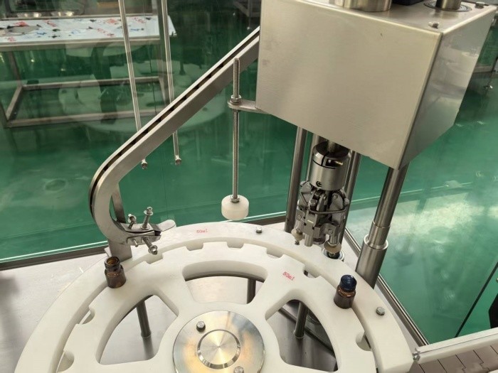Vial Filling Machine for Lyophilized Product, Freeze Dried Pharmaceuticals Packaging Equipment High Filling Accuracy, GMP standard