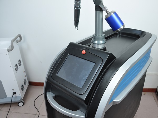 Picosecond q switched nd yag laser / picosure laser machine