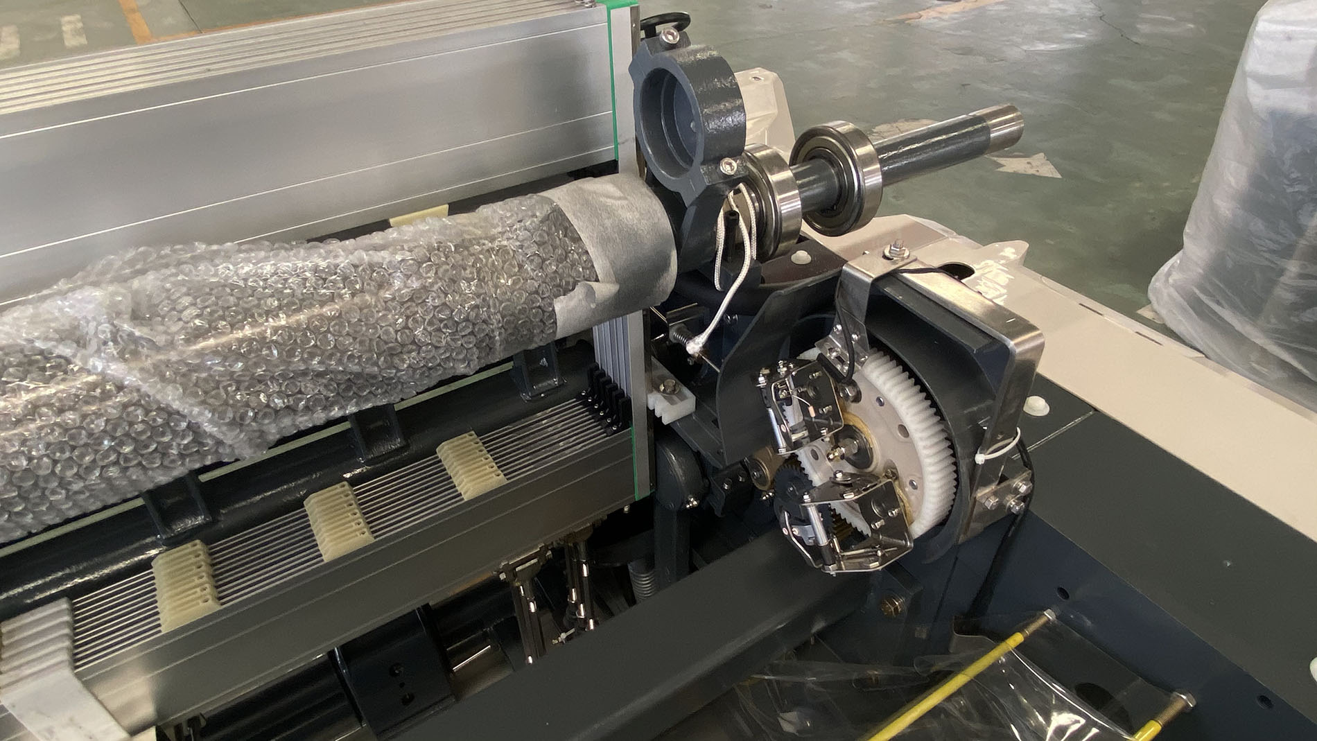 Yarn Twisting Mechanical Weaving Loom 1000 RPM 280cm Textile Water Jet Machine