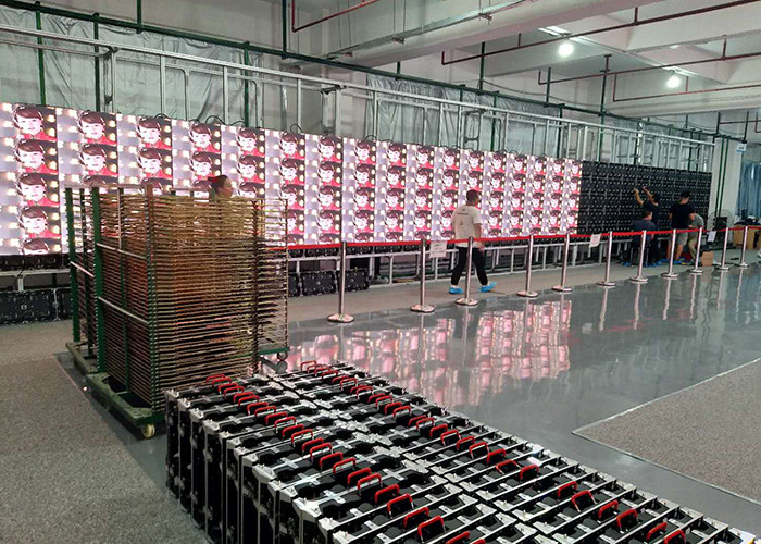 P2 Commercial LED Display Screen 1R1G1B Small Pitch Led Screen