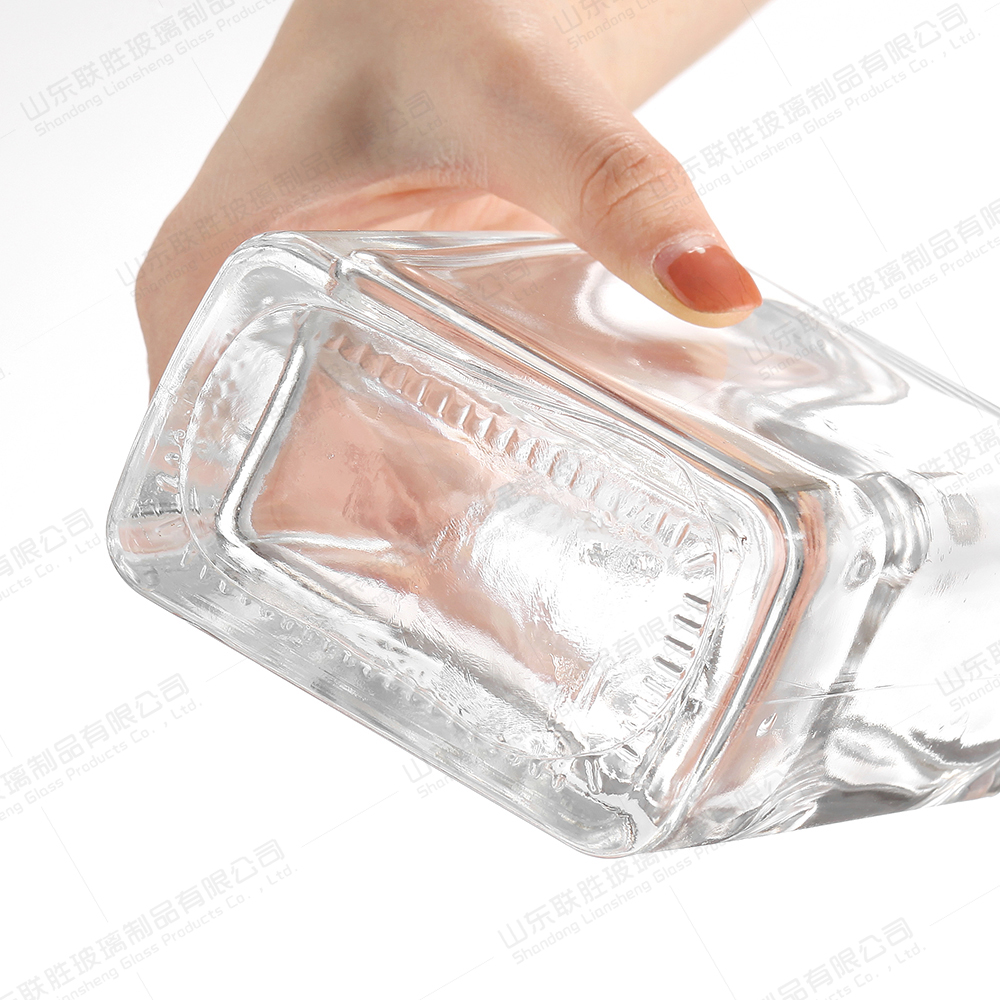 200ml 375ml 500ml 750ml 1000ml Glass Bottle With Sealed Cork Lid for Clear Wine Vodka Tequila Whisky