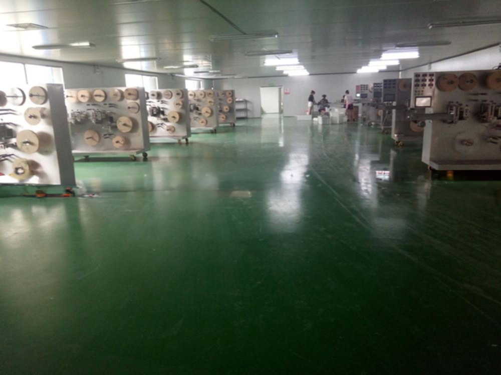Raw Material Release Paper First Aid Plaster Making and Packing Machine KC-2000-E