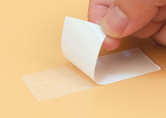 Adhesion Tear By Hand White Double Sided Tissue Tape 1240mm Height Acid Free And Heat Resistant