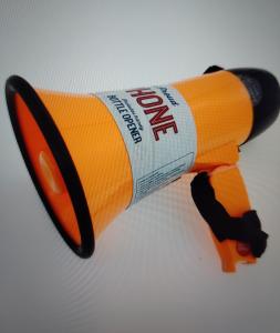 China IPX4 Waterproof Plastic Cheer Horn Speaker Outdoor Red Plastic Megaphone 85dB wholesale