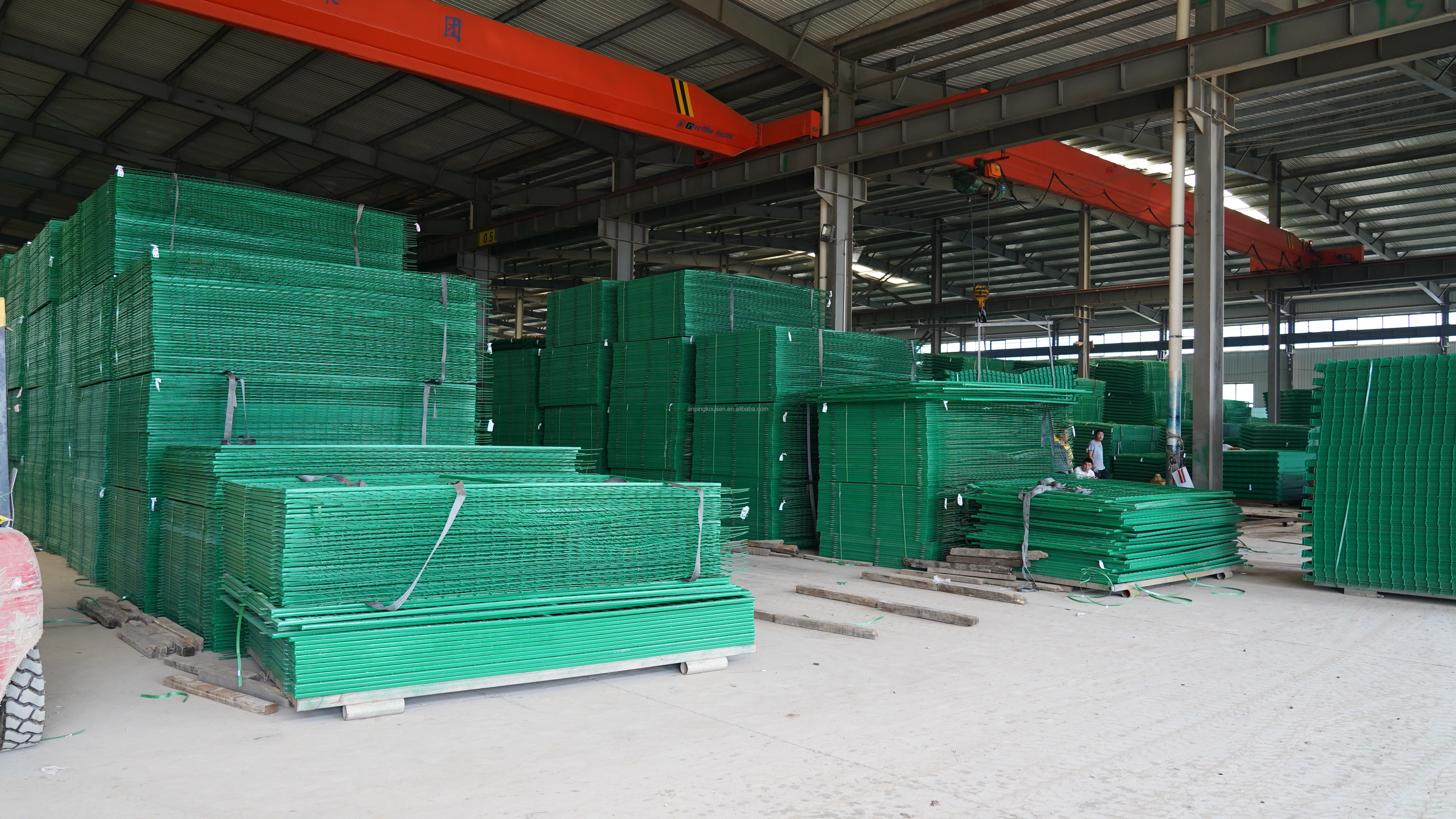 Outdoor Triangle Welded Mesh 3D Fence Galvanized Fence for Highway 830mm-2530mm Height