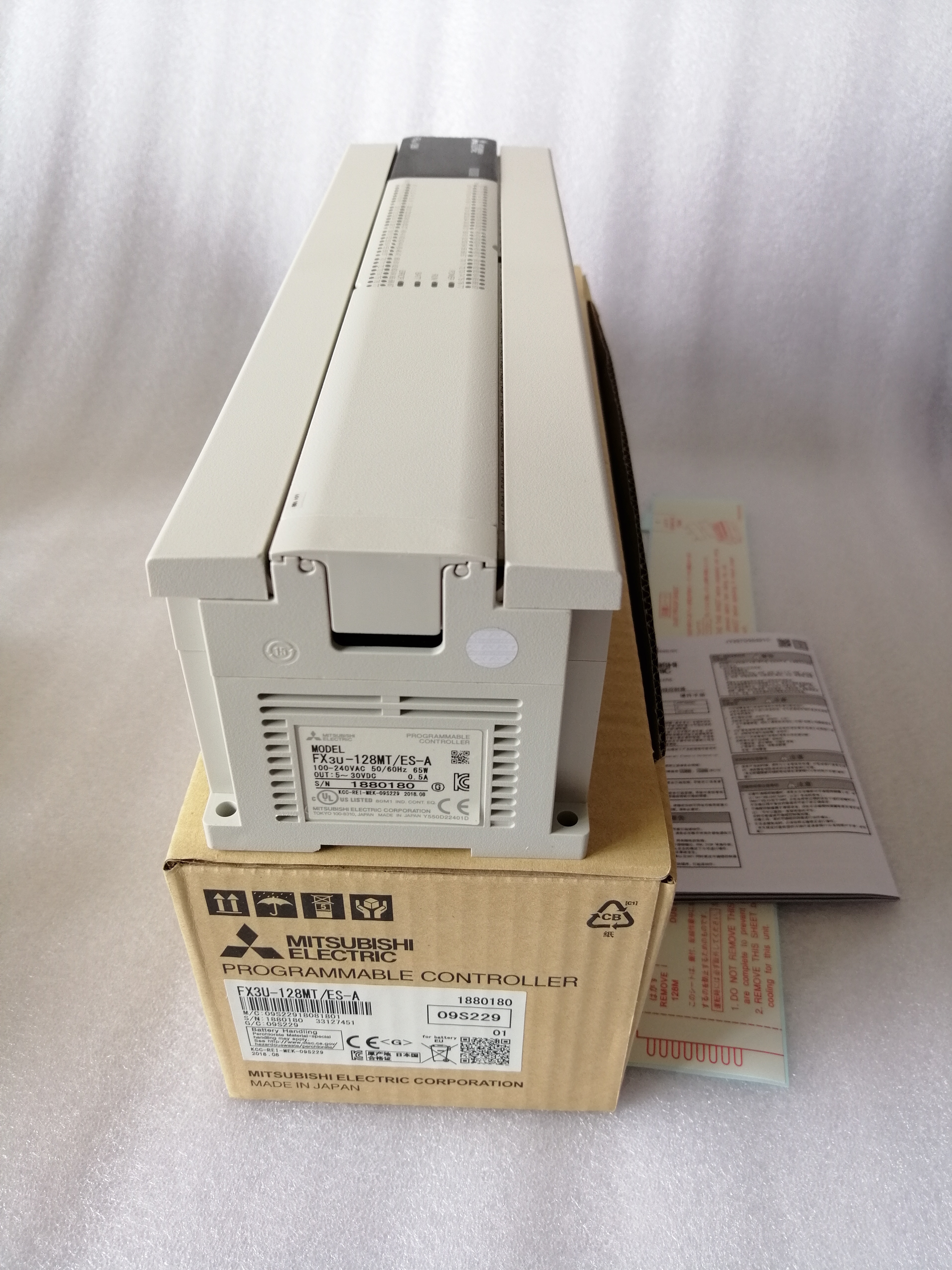 Japan Mitsubishi PLC Module 100 - 240V AC FX3U-128MT/ES-A