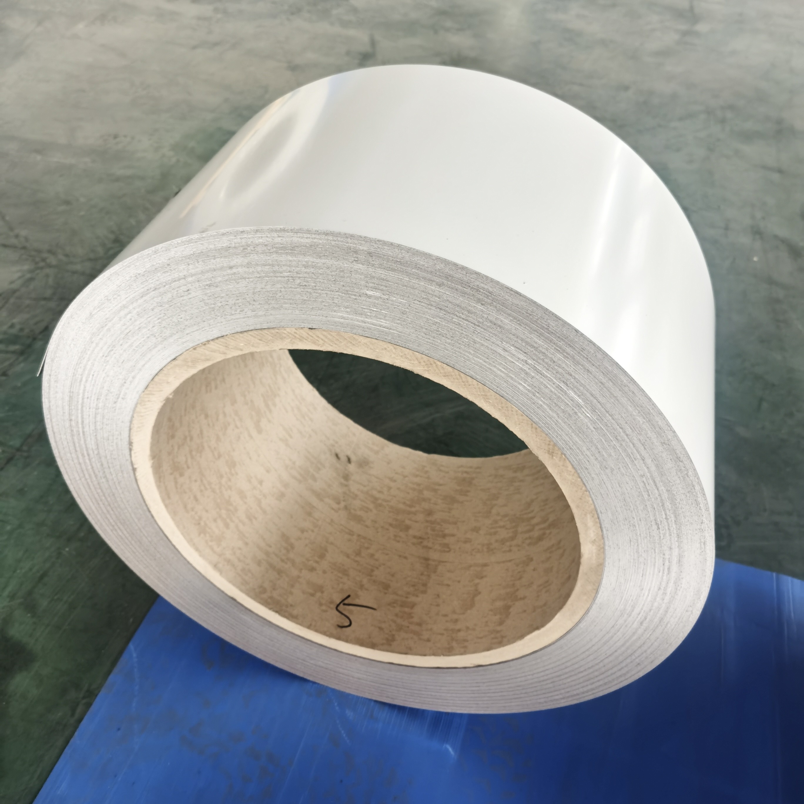 Color Coated Aluminum Coil 3000 Series Colored PE PVDF Wholesale