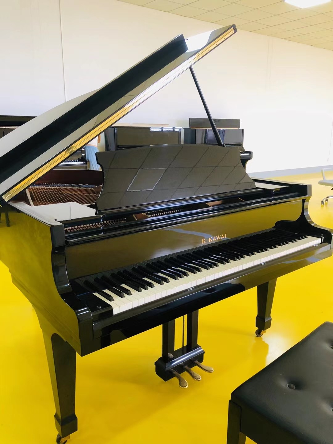 Wholesale custom mechanical 88 keys professional acoustic upright second hand piano Which websites can sell used pianos?