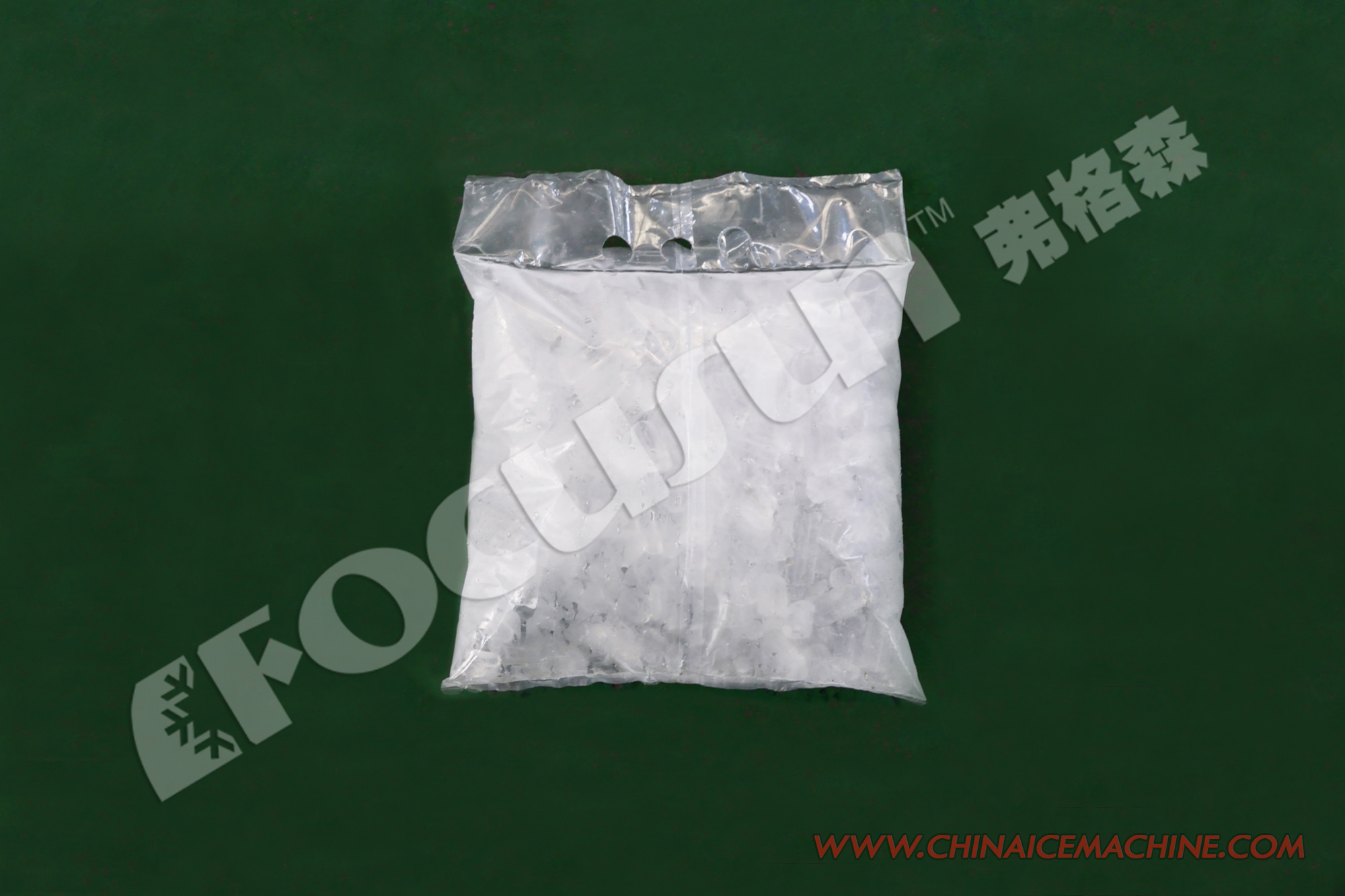 Automatic Pouch Packaging Ice Tube Cube Machine for Ice 30000kg Ice Storage Capacity