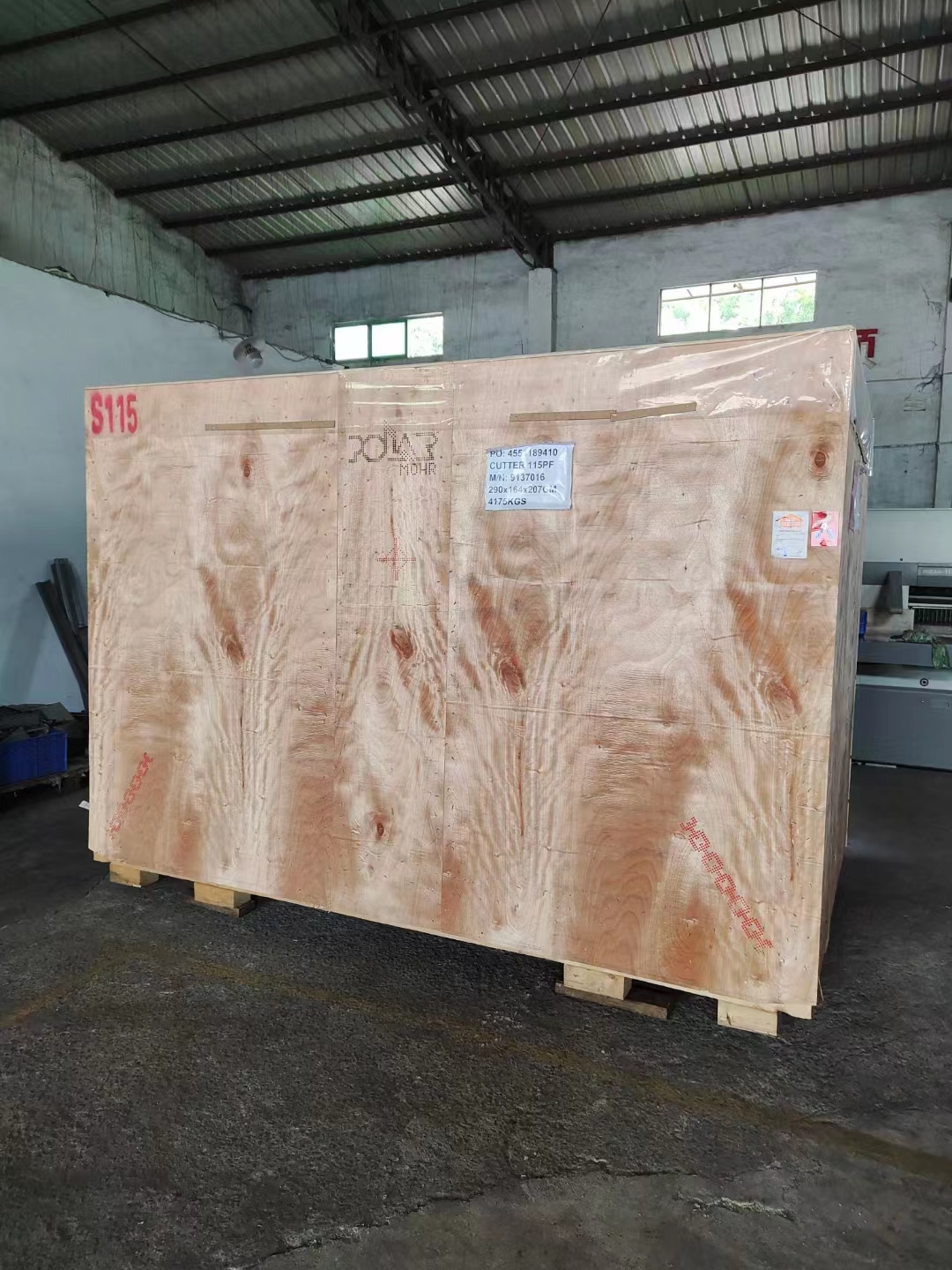 Cutting Function 4000 KG Heavy Duty Cutter Machine for Cardboard Paper by Professional