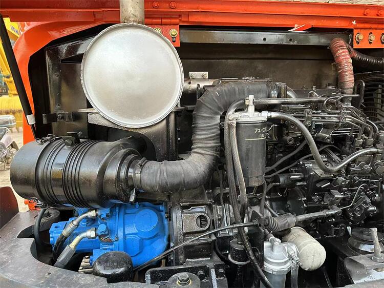 Korean Original Doosan DX60 Excavator in Durable and with Original Hydraulic Cylinder