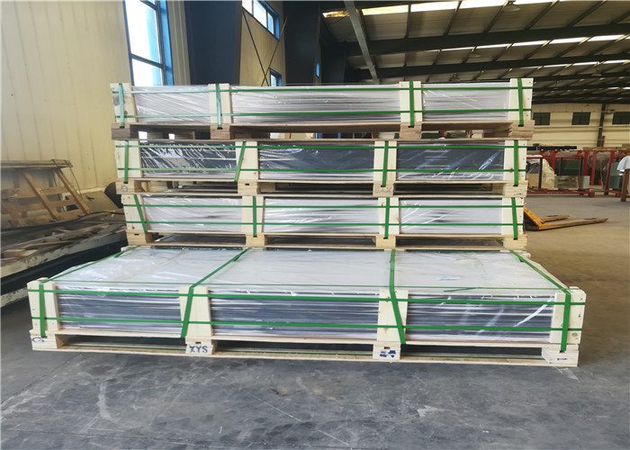 Patterned Solar PV Glass , Ultra White Low Iron Toughened Glass 91.7% Transmittance