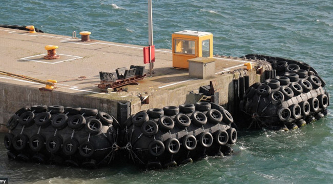 Ship To Quay Docking Protection Pneumatic Yokohama Fenders