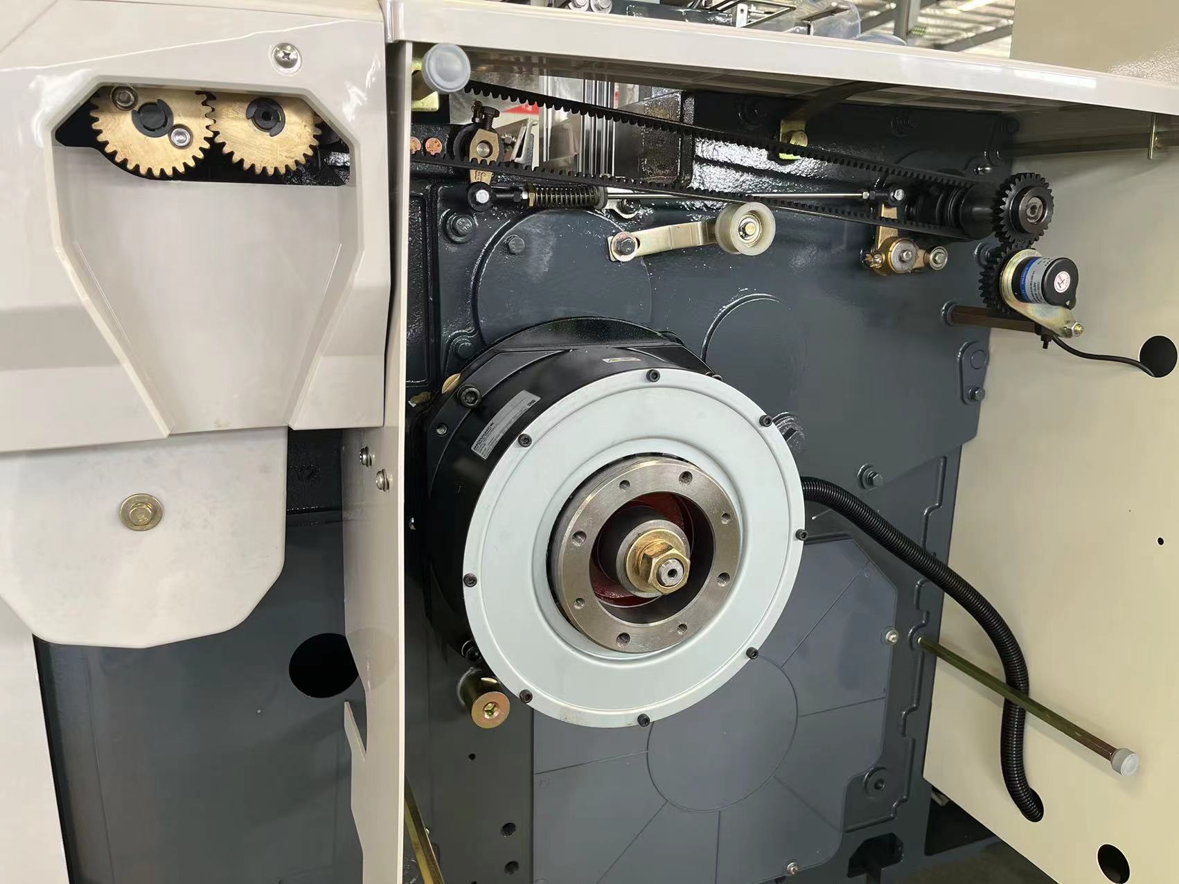 High Speed 1000RPM Weaving Air Jet Loom Fabric Plain Shedding