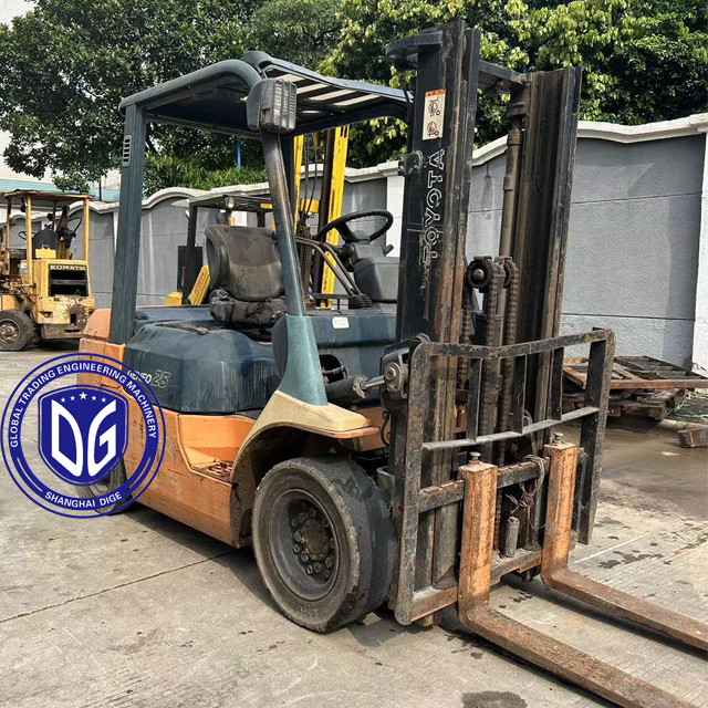 Original Toyota 2.5t Forklift Durable And In Good Condition Low Maintenance Cost