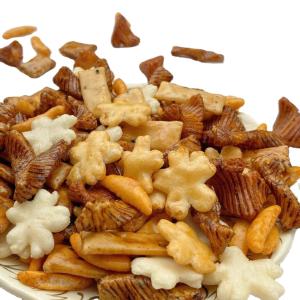 China Glutinous Japanese Rice Crackers Delicious Flavor Puff Crunch Snack wholesale