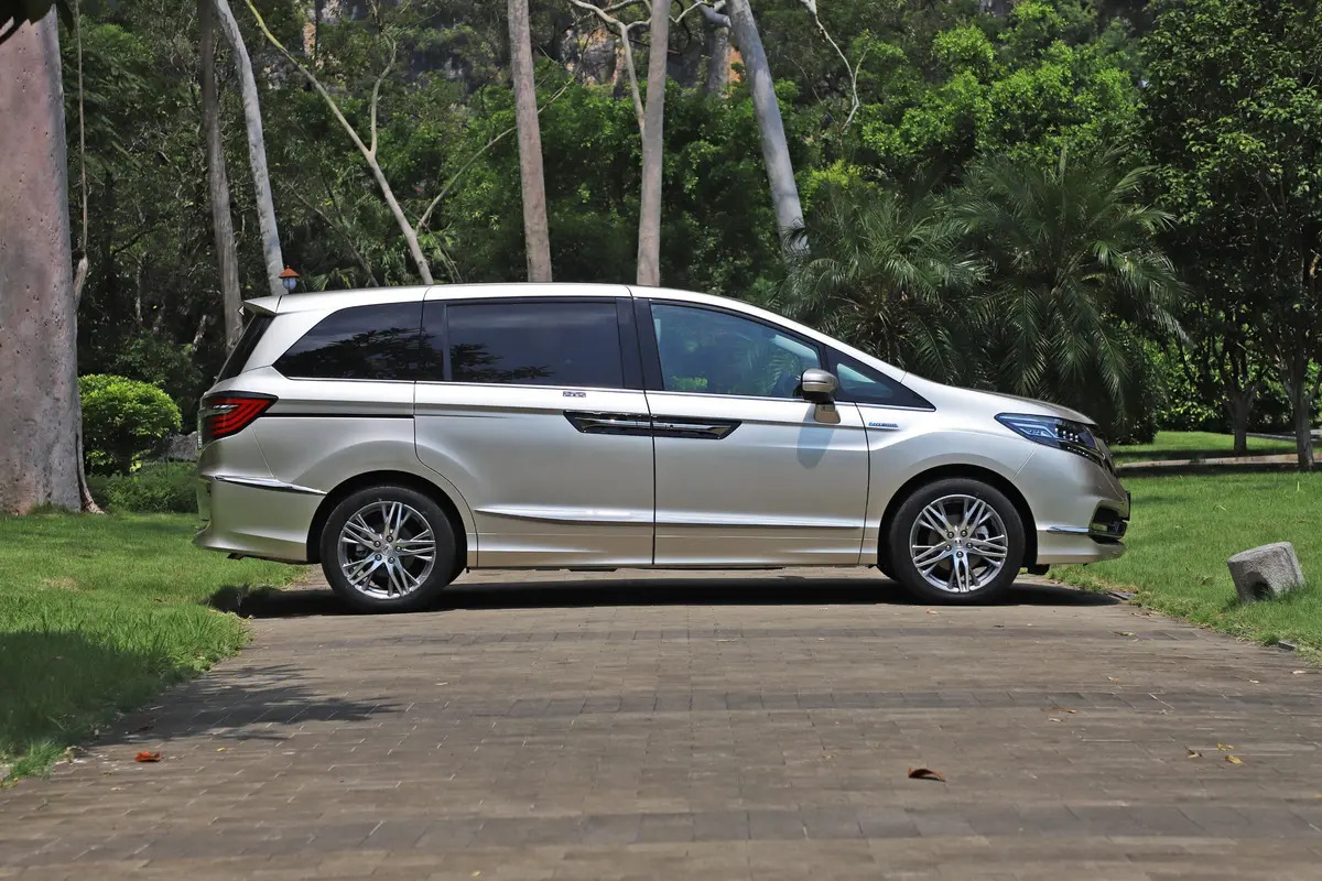 2900mm Wheelbase Hon-da Elysion Medium MPV HEV 2.0L 146Ps L4 Hybrid Electric Car SUV 0km Used Car Sale Wheelbase 2900mm