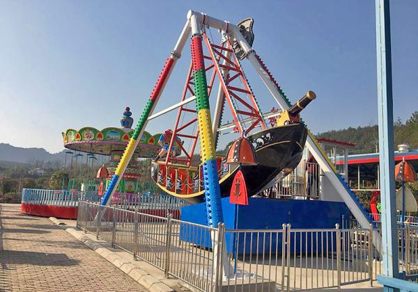 Large Outdoor Amusement Park Pirate Ship Boat Ride One Year Warranty