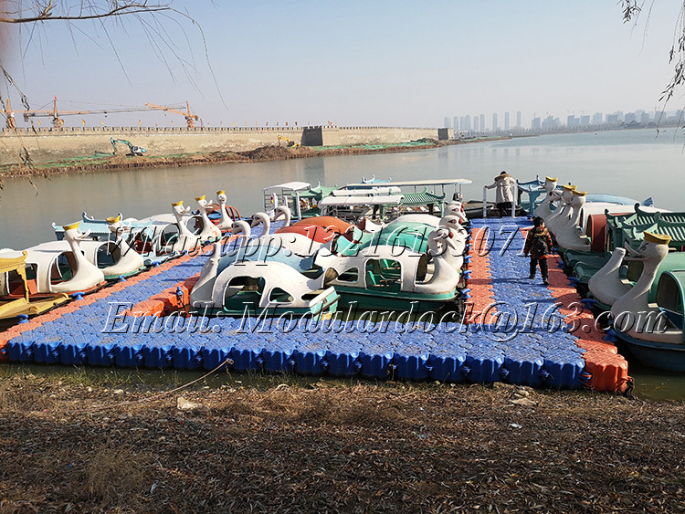 Floating boat docks manufacturer