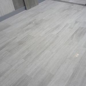 China New good quality durable wood white marble tile wholesale