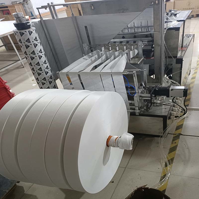 Paper AL Composite Film Four Side Sealing Packing Machine With Slitting Alcohol Pre Pads Sealing Packing Equipment