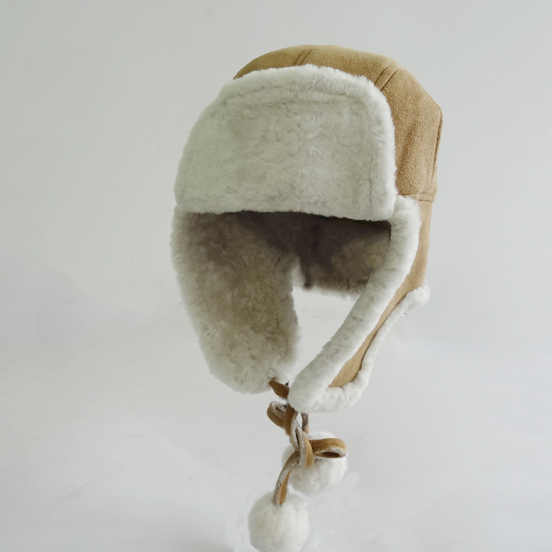 Machine Sewing Shearling Fur Hats For Riding / Hiking With ODM Designs