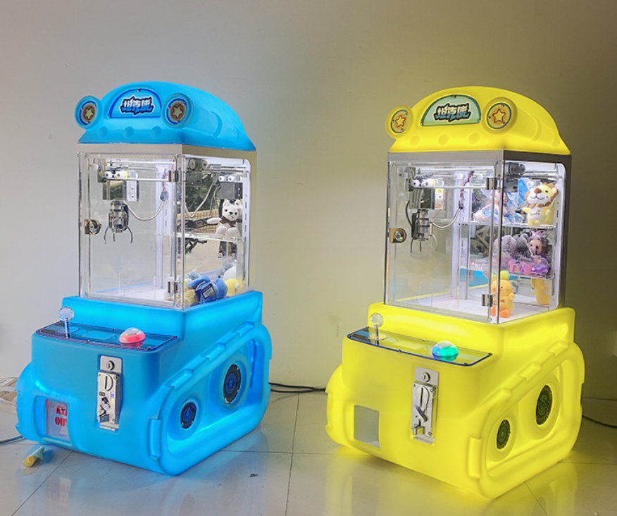 2022 Children Mini model grab doll machine boutique gifts machine tank claw doll crane game machine
