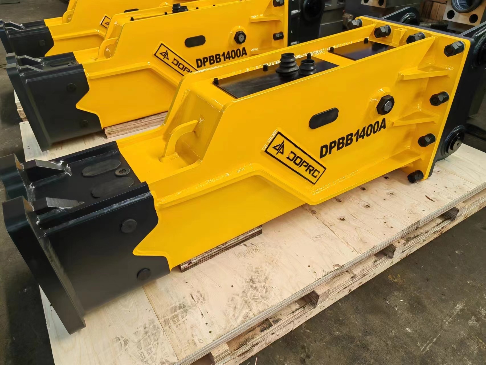 140 Diameter Chisel Hydraulic Breaker Hammer Silenced Type Less Breakdown