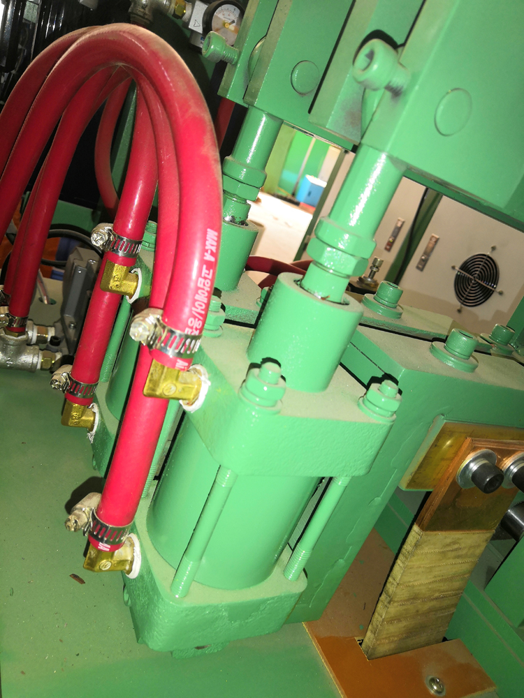 High Welding Speed YXT-90 Intermediate Frequency Automatic Air Pressure Welding Machine