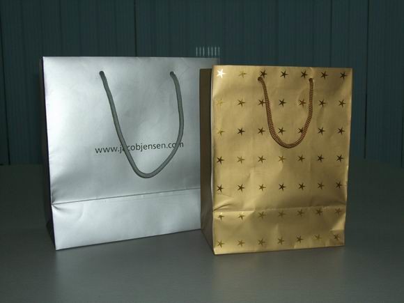 Hand made luxury customized shopping paper bag with cotton rope handle