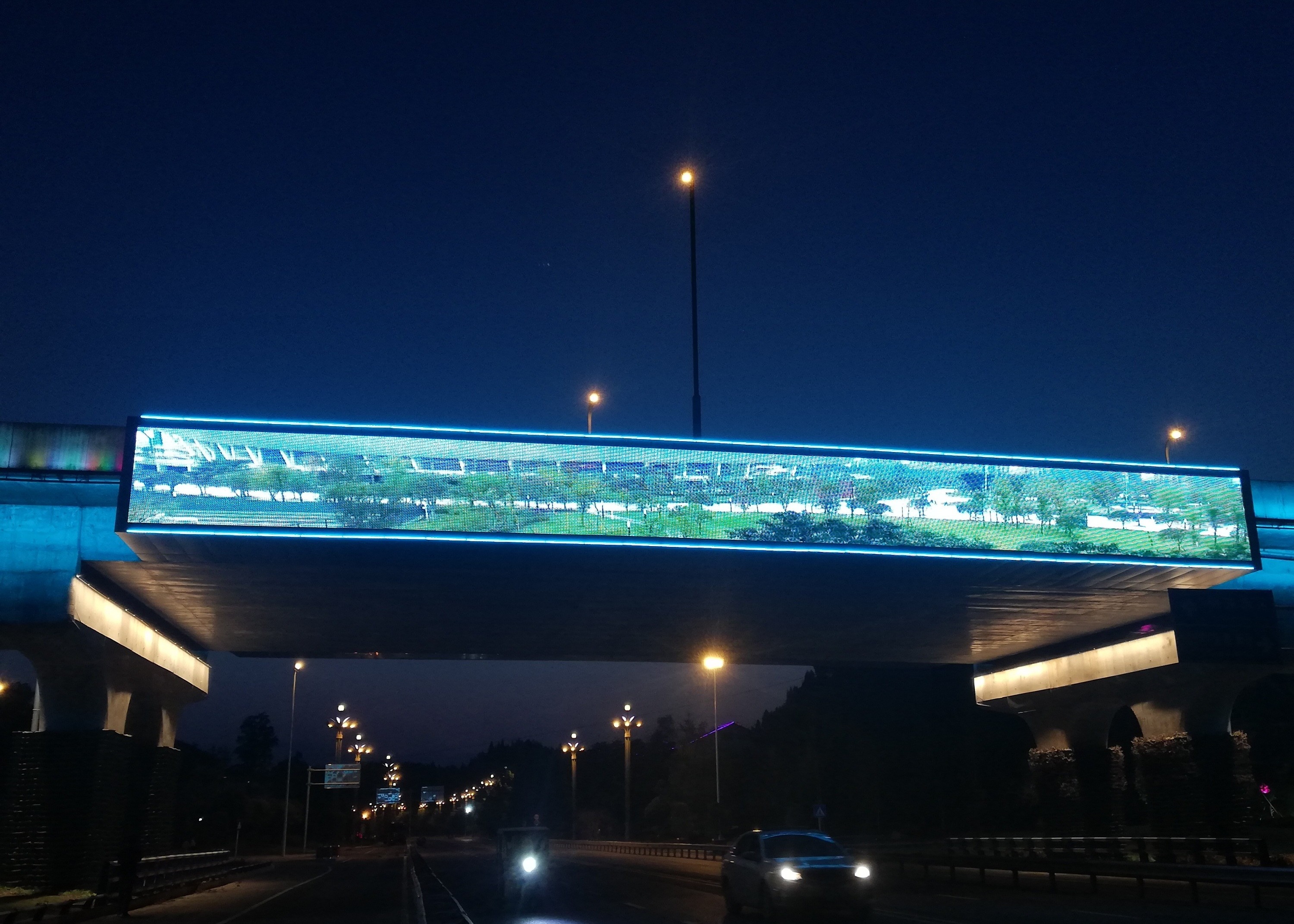 P50 2R2G2B DC48V Transparent Led Advertising Screen 5760CD/Sqm