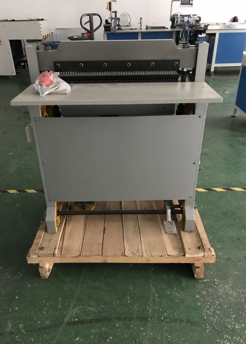 Semi Automatic Wire O Punching Machine For Wire Comb Spiral Coil Binding