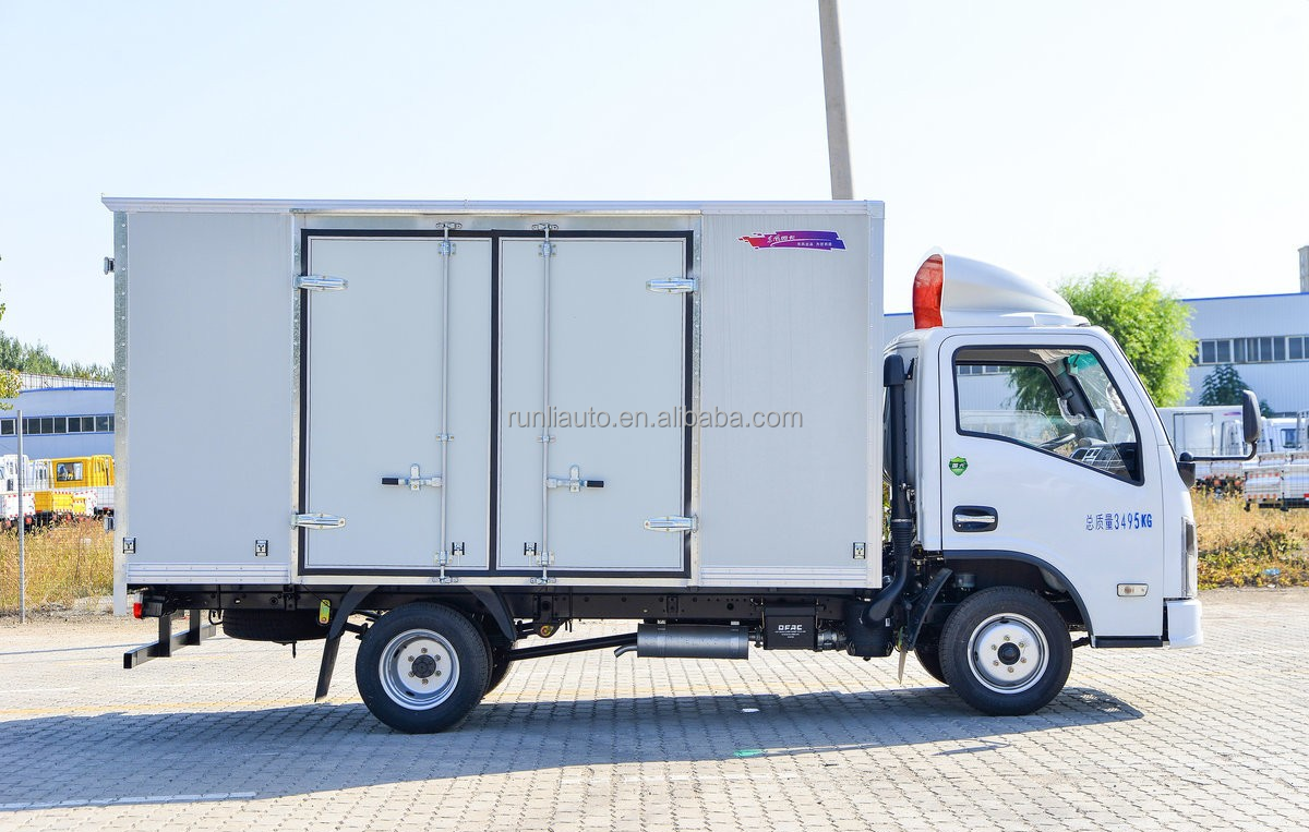 China Factory Supply DFAC DongFeng 4X2 Petrol Small Mini Light Duty Box Cargo Truck Van Type Container Cargo Truck