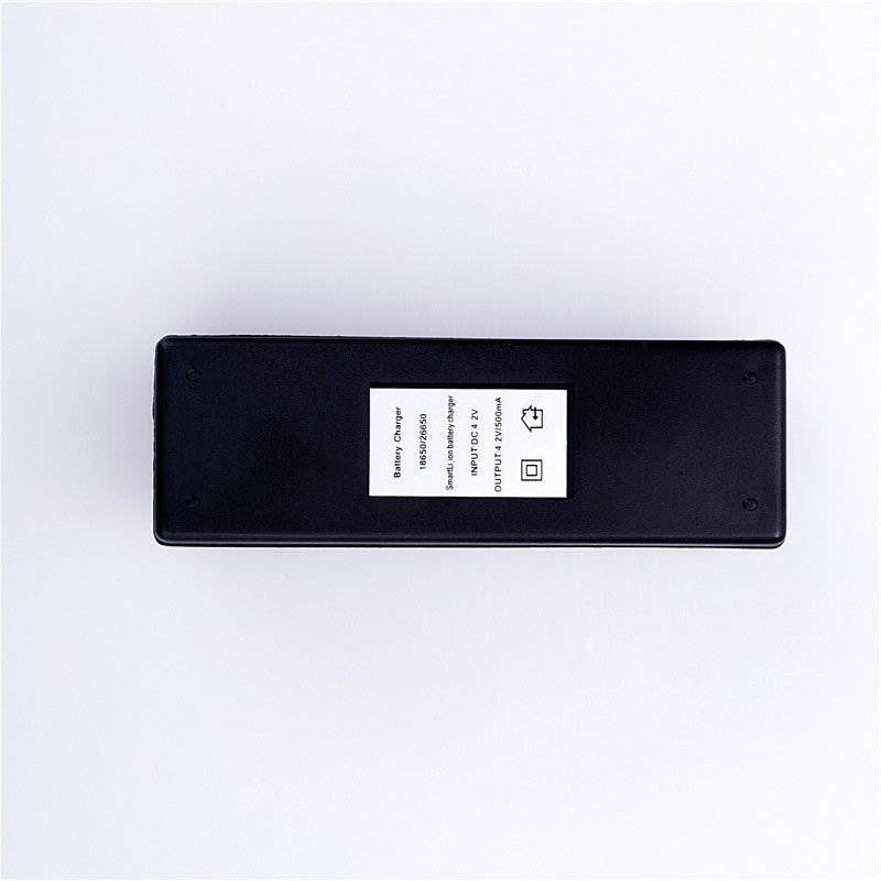 Lightweight Plug In Travel Battery Charger , Battery 26650 Charger 100*33*31mm