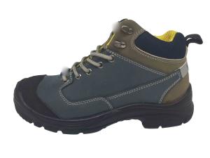 China Injection Molded PVC Men Work Boots / Steel Cap Dress Boots Anti Skid Mesh Lining wholesale