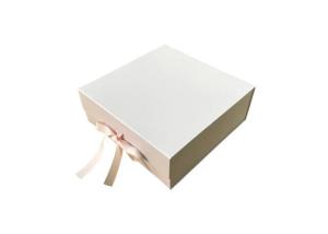 China Fashionable Ribbon Tie Gift Box , Personalised Packaging Boxes Custom Logo wholesale