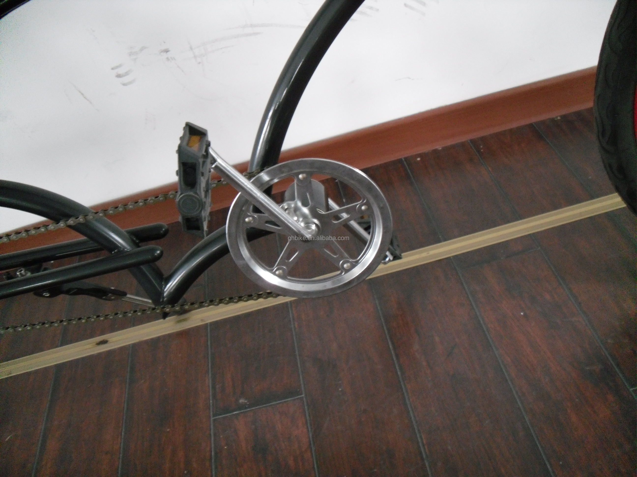 26inch Chopper Style Beach Cruiser Bicycle with Steel Fork and 150KG Load Capacity